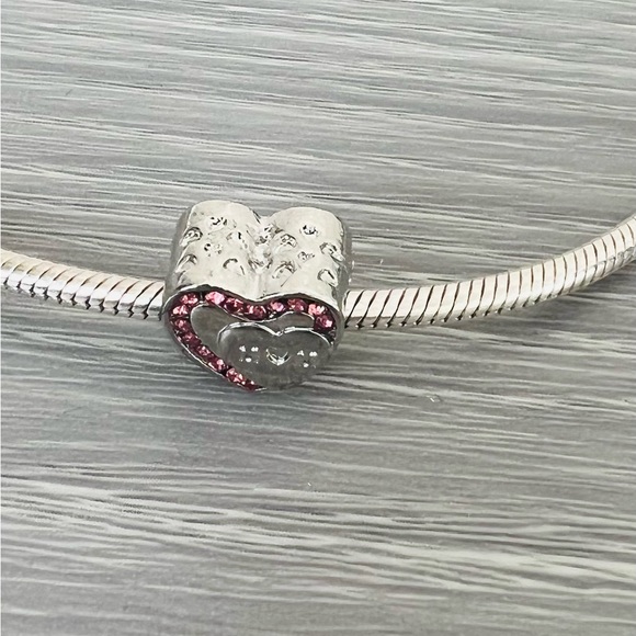 Paved Pink crystals & Silver plated heart MOM bracelet charm - Picture 3 of 5